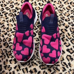 Sketchers big girls size 3 memory foam with pink hearts